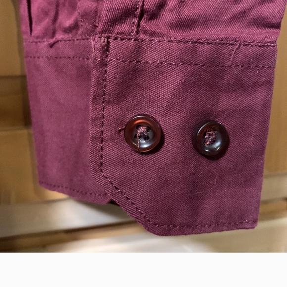 Brooks Brothers (M) - Picture 5 of 10